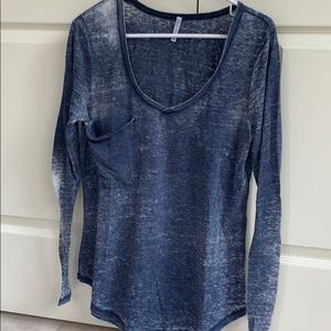 Z supply navy blue long sleeve with pocket